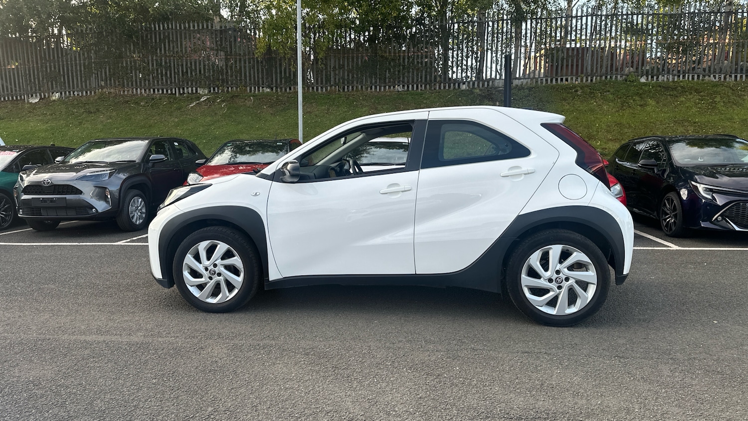 Used Toyota Aygo X 2023 for sale - 75995707: Photo 17