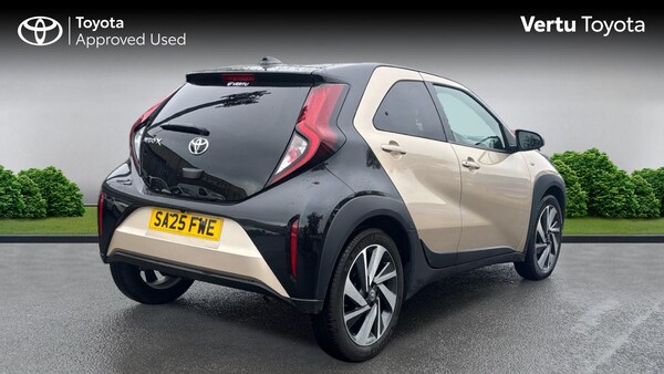 Used Toyota Aygo X 2025 for sale - 76157055: Photo 2