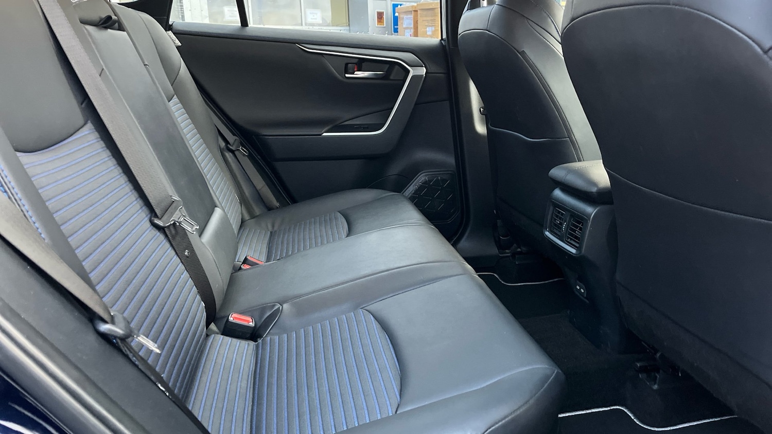 Used Toyota RAV4 2022 for sale - 76895181: Photo 12