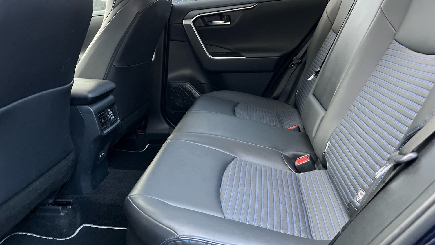 Used Toyota RAV4 2022 for sale - 76895181: Photo 13