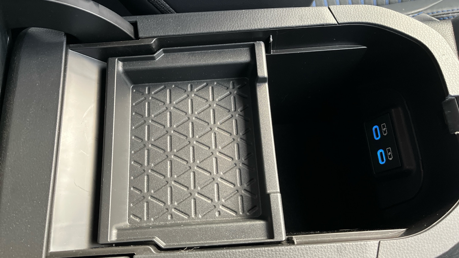 Used Toyota RAV4 2022 for sale - 76895181: Photo 32