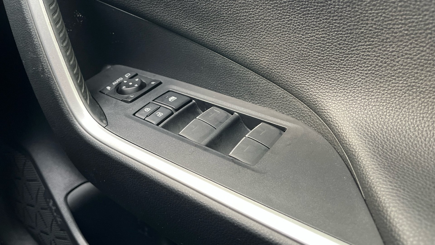 Used Toyota RAV4 2022 for sale - 76895181: Photo 33