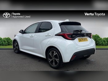 Used Toyota Yaris 2024 for sale - 79228942: Photo