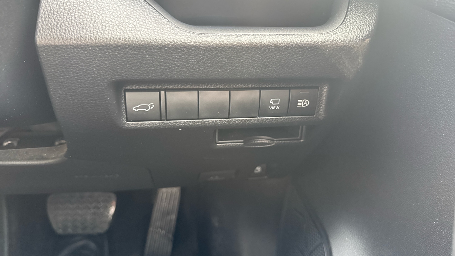 Vehicle 28