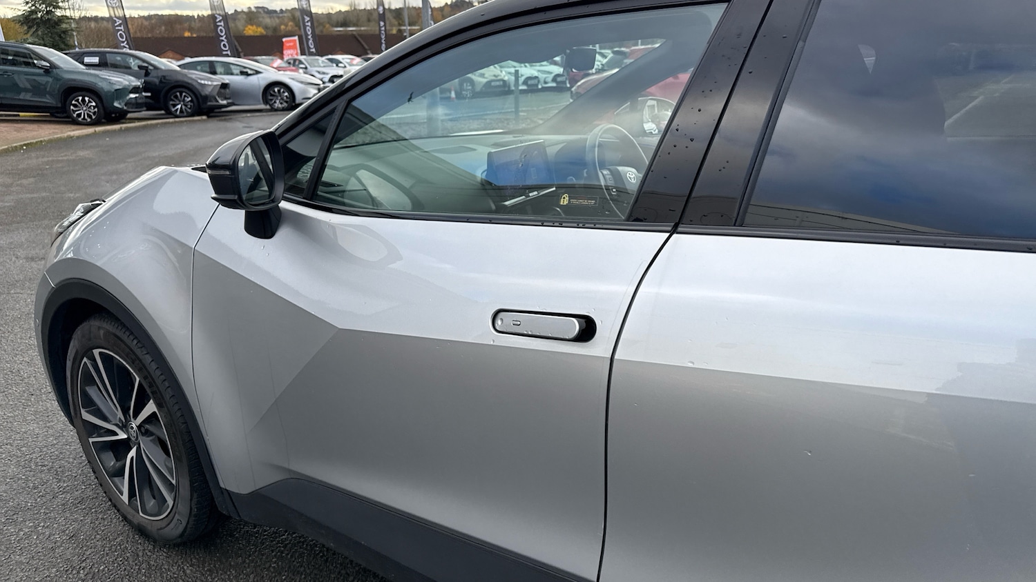 Used Toyota C-HR 2024 for sale - 76565315: Photo 20