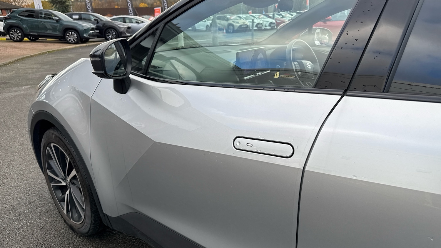 Used Toyota C-HR 2024 for sale - 76565315: Photo 21