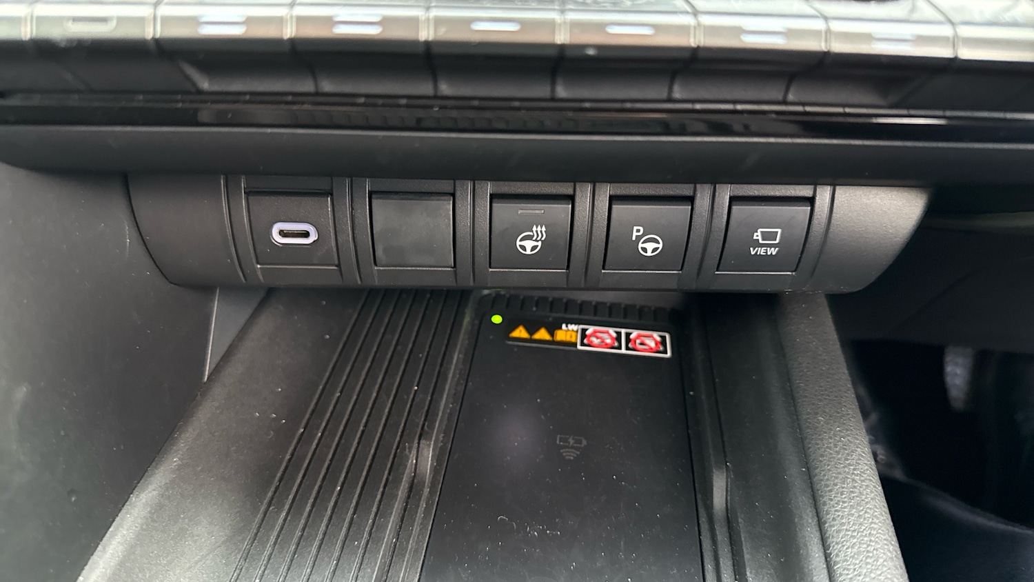 Used Toyota C-HR 2024 for sale - 76565315: Photo 43