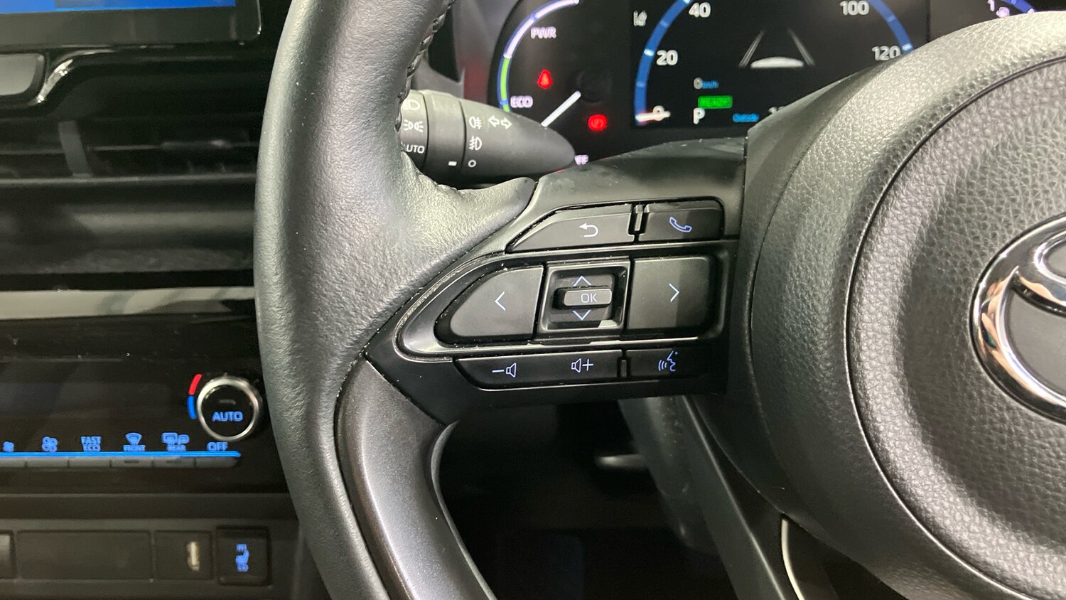 Used Toyota Yaris Cross 2024 for sale - 77379094: Photo 20