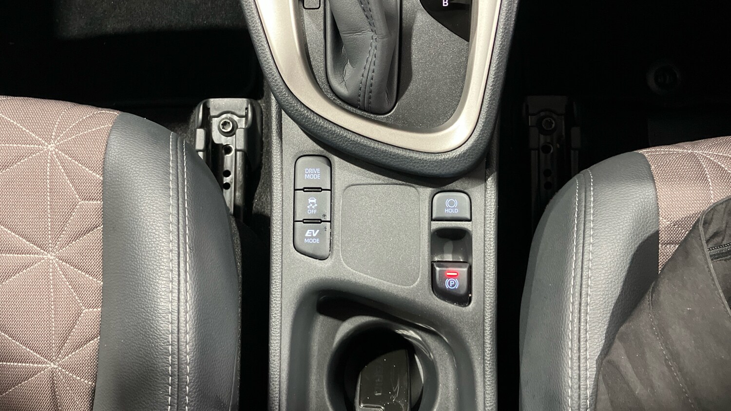 Used Toyota Yaris Cross 2024 for sale - 77379094: Photo 29