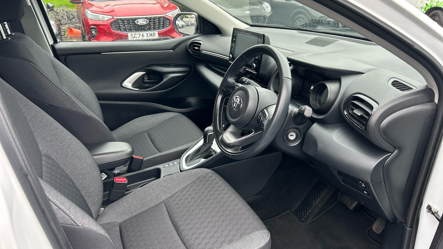 Used Toyota Yaris 2022 for sale - 76477129: Photo 11