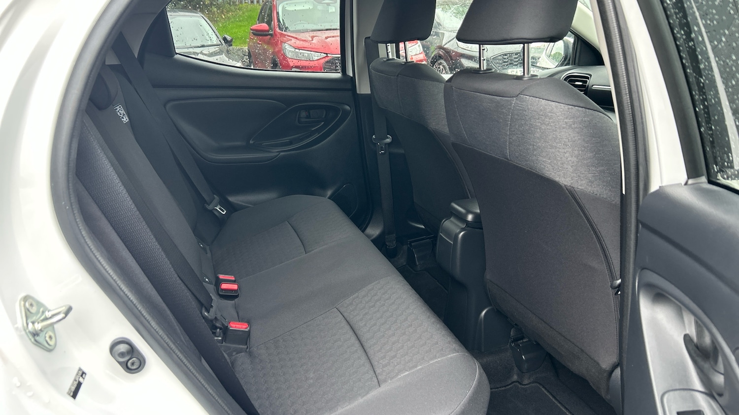 Used Toyota Yaris 2022 for sale - 76477129: Photo 12