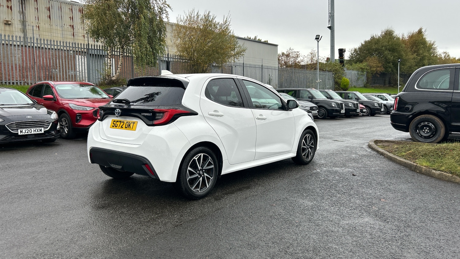 Used Toyota Yaris 2022 for sale - 76477129: Photo 22