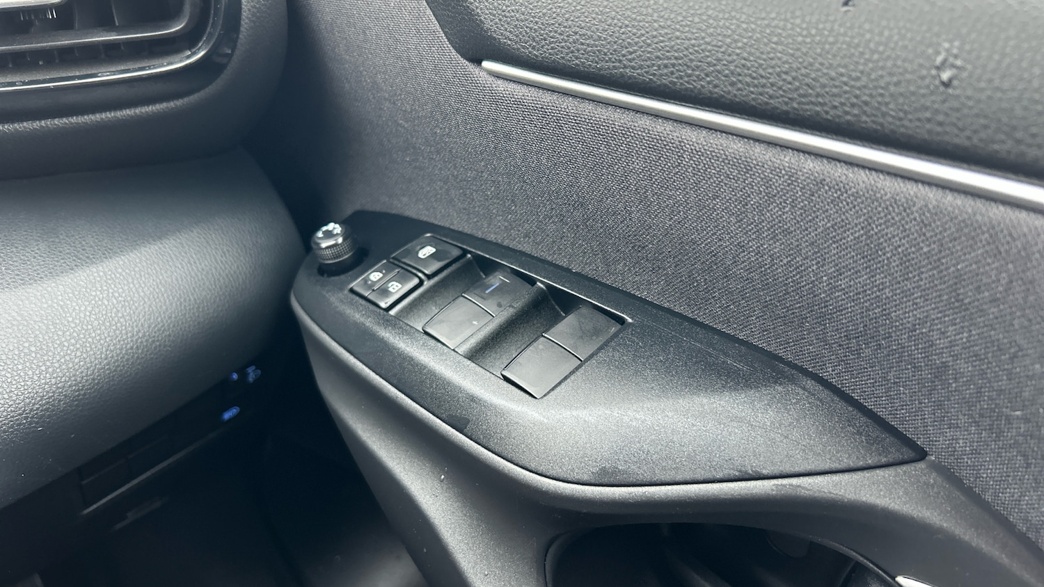 Used Toyota Yaris 2022 for sale - 76477129: Photo 36