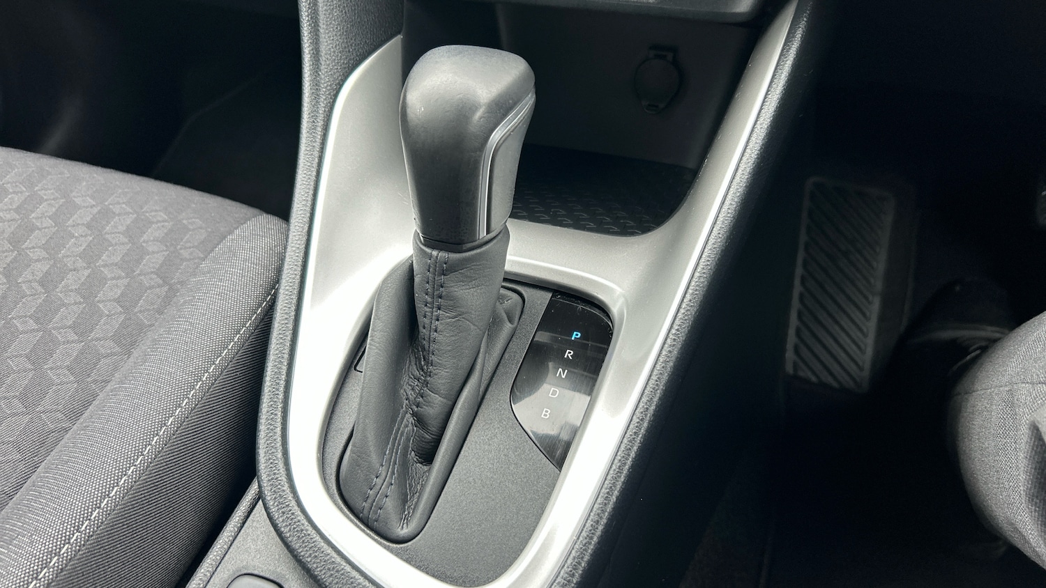 Used Toyota Yaris 2022 for sale - 76477129: Photo 40