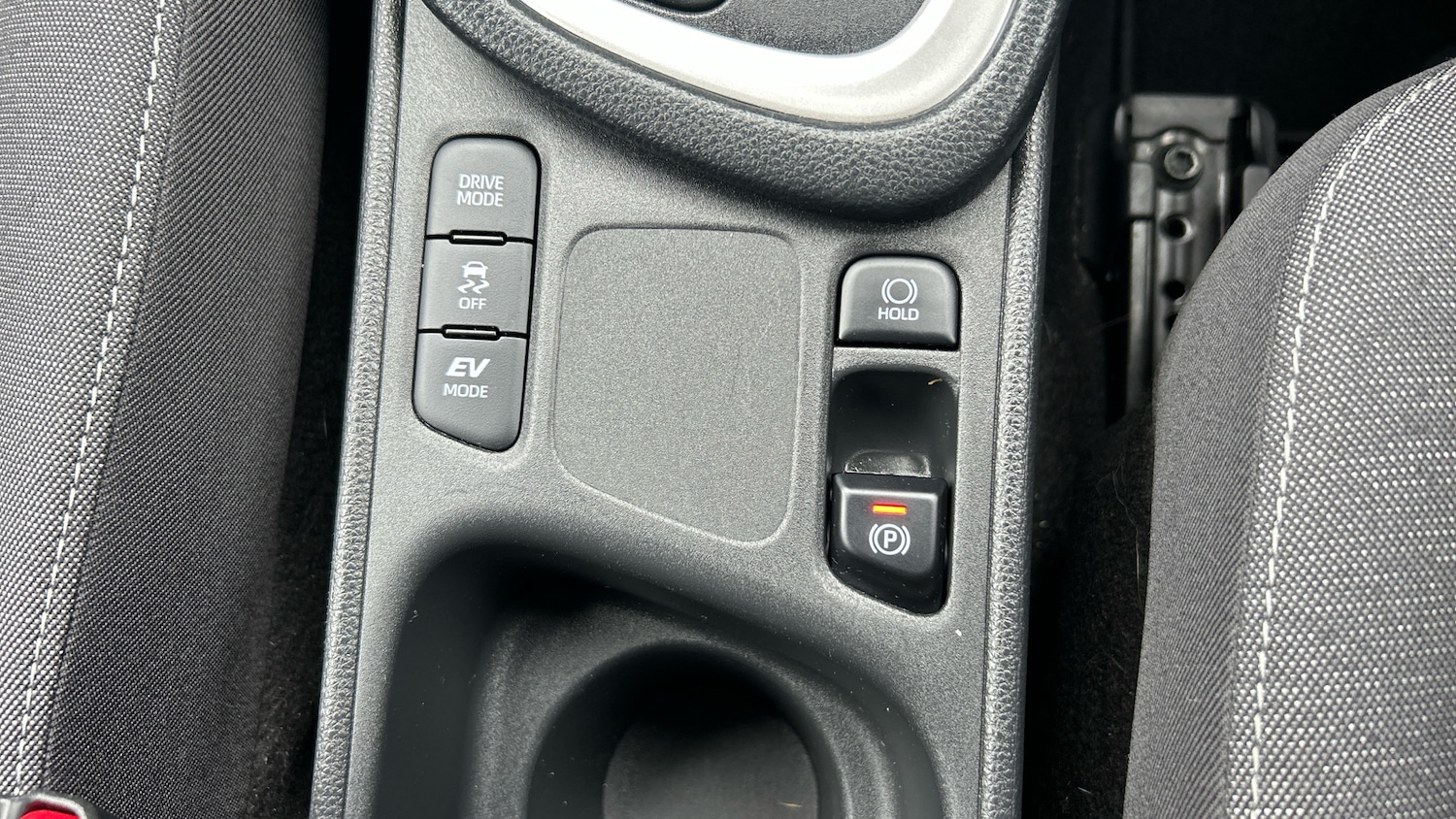 Used Toyota Yaris 2022 for sale - 76477129: Photo 41