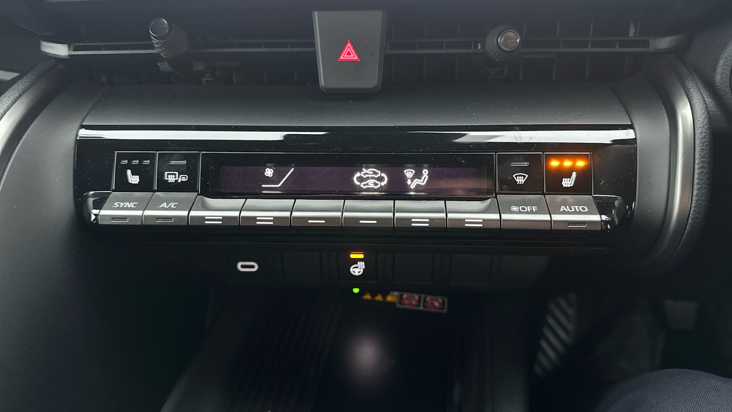 Used Toyota C-HR 2024 for sale - 77638721: Photo 23