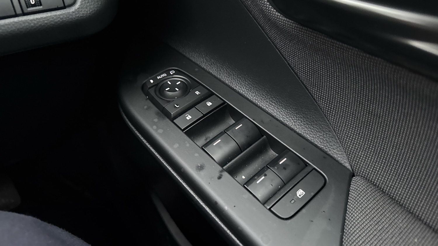 Used Toyota C-HR 2024 for sale - 77638721: Photo 27