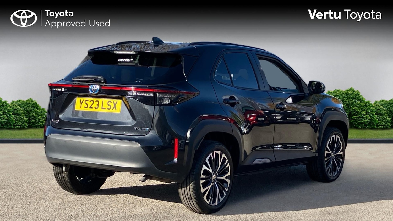 Used Toyota Yaris Cross 2023 for sale - 76532587: Photo 2