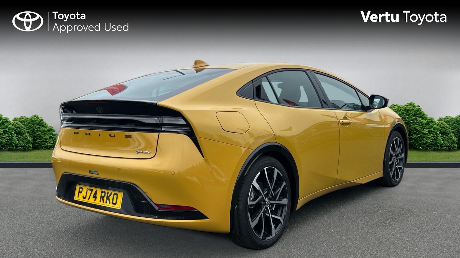 Used Toyota Prius 2024 for sale - 76364340: Photo 2