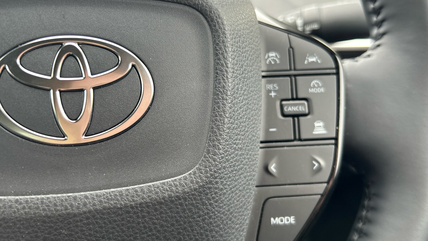 Used Toyota Prius 2024 for sale - 76364340: Photo 36