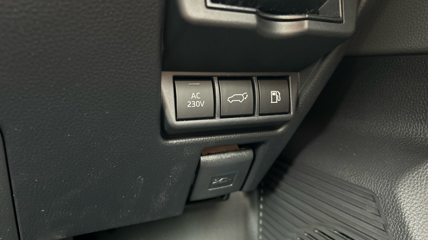 Used Toyota Prius 2024 for sale - 76364340: Photo 42