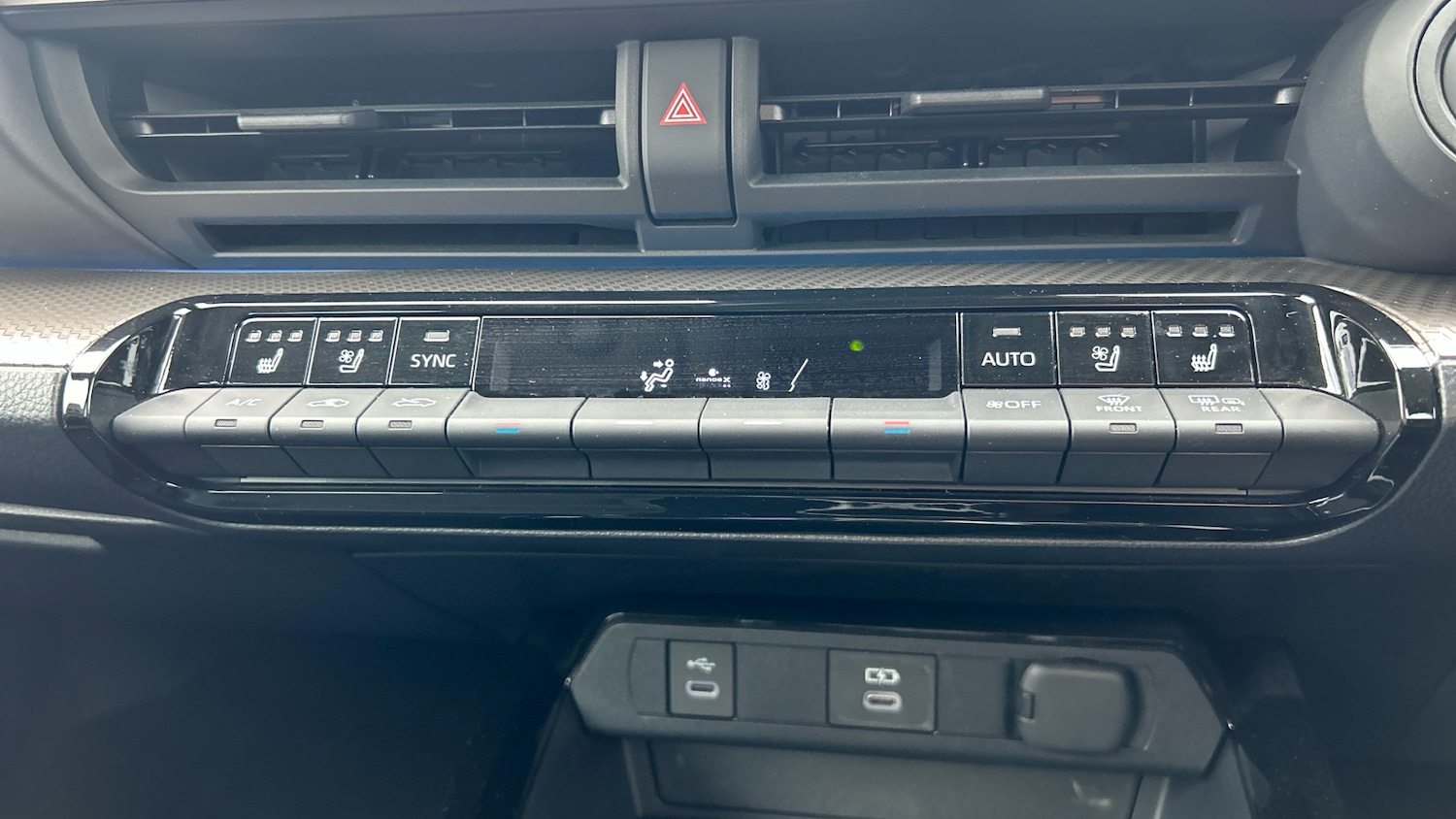 Used Toyota Prius 2024 for sale - 76364340: Photo 44