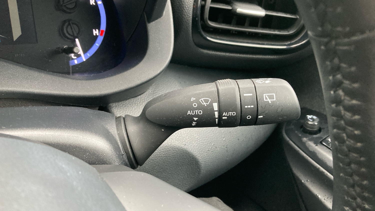 Used Toyota Yaris Cross 2022 for sale - 76142346: Photo 32