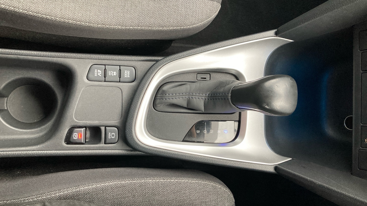 Used Toyota Yaris Cross 2022 for sale - 76142346: Photo 37
