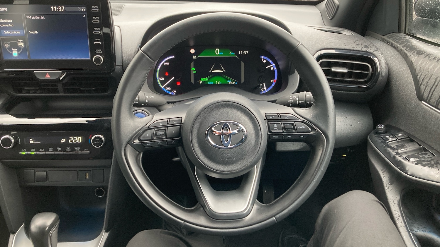 Used Toyota Yaris Cross 2022 for sale - 76142346: Photo 6