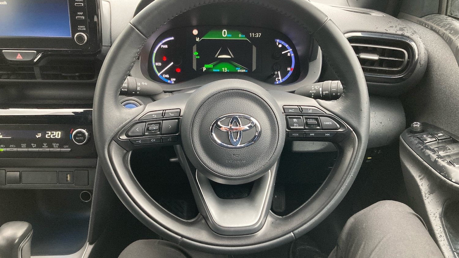Used Toyota Yaris Cross 2022 for sale - 76142346: Photo 8