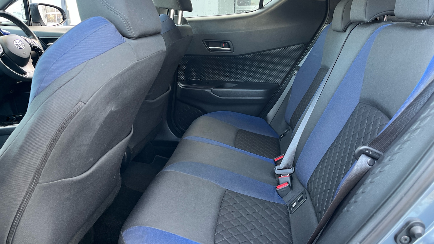 Used Toyota C-HR 2020 for sale - 76879266: Photo 31