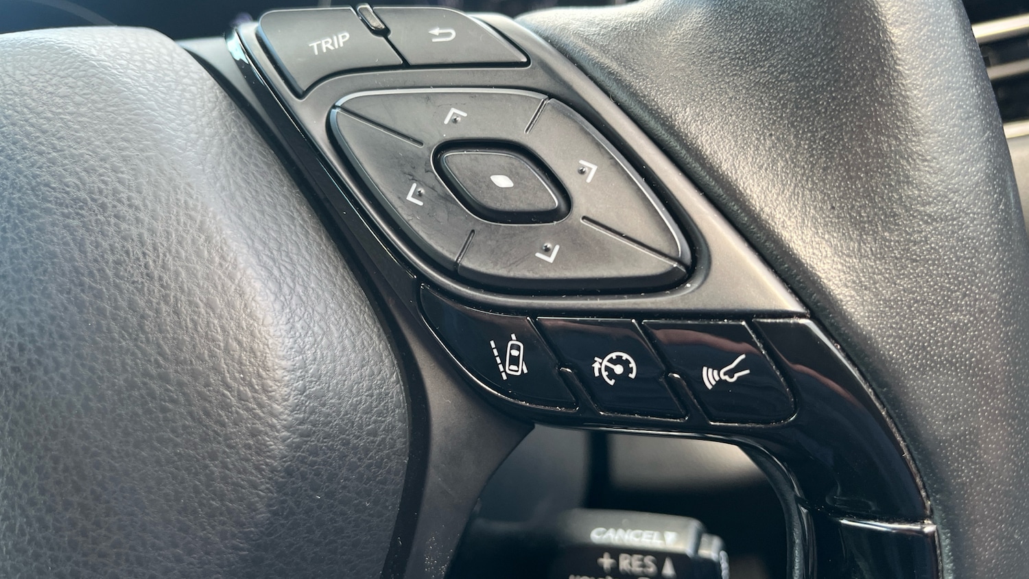 Used Toyota C-HR 2020 for sale - 76879266: Photo 41