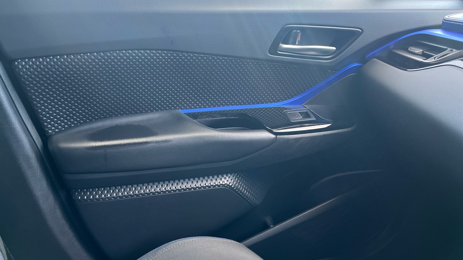 Used Toyota C-HR 2020 for sale - 76879266: Photo 52