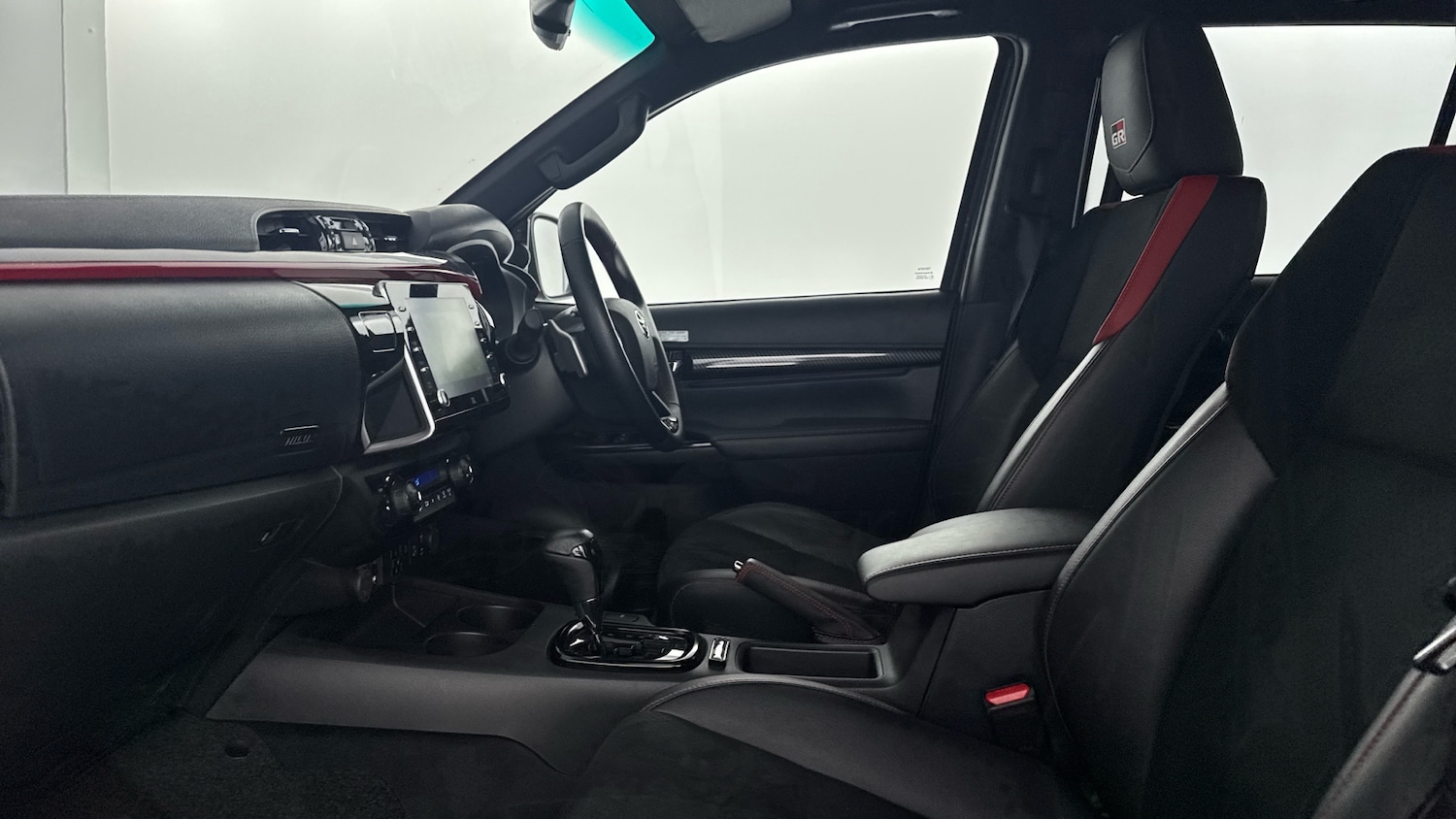 Used Toyota Hilux 2023 for sale - 77530141: Photo 10