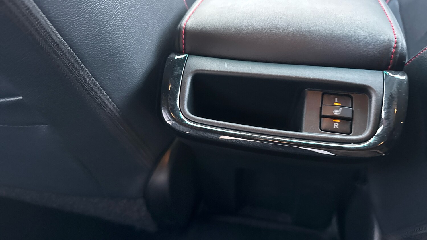 Used Toyota Hilux 2023 for sale - 77530141: Photo 33