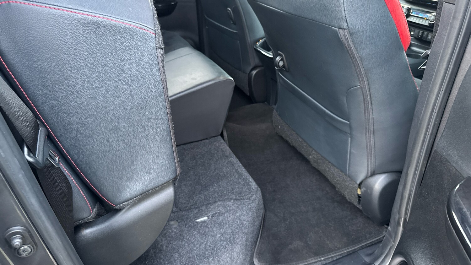 Used Toyota Hilux 2023 for sale - 77530141: Photo 34