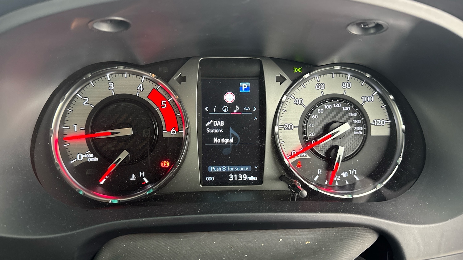 Used Toyota Hilux 2023 for sale - 77530141: Photo 9