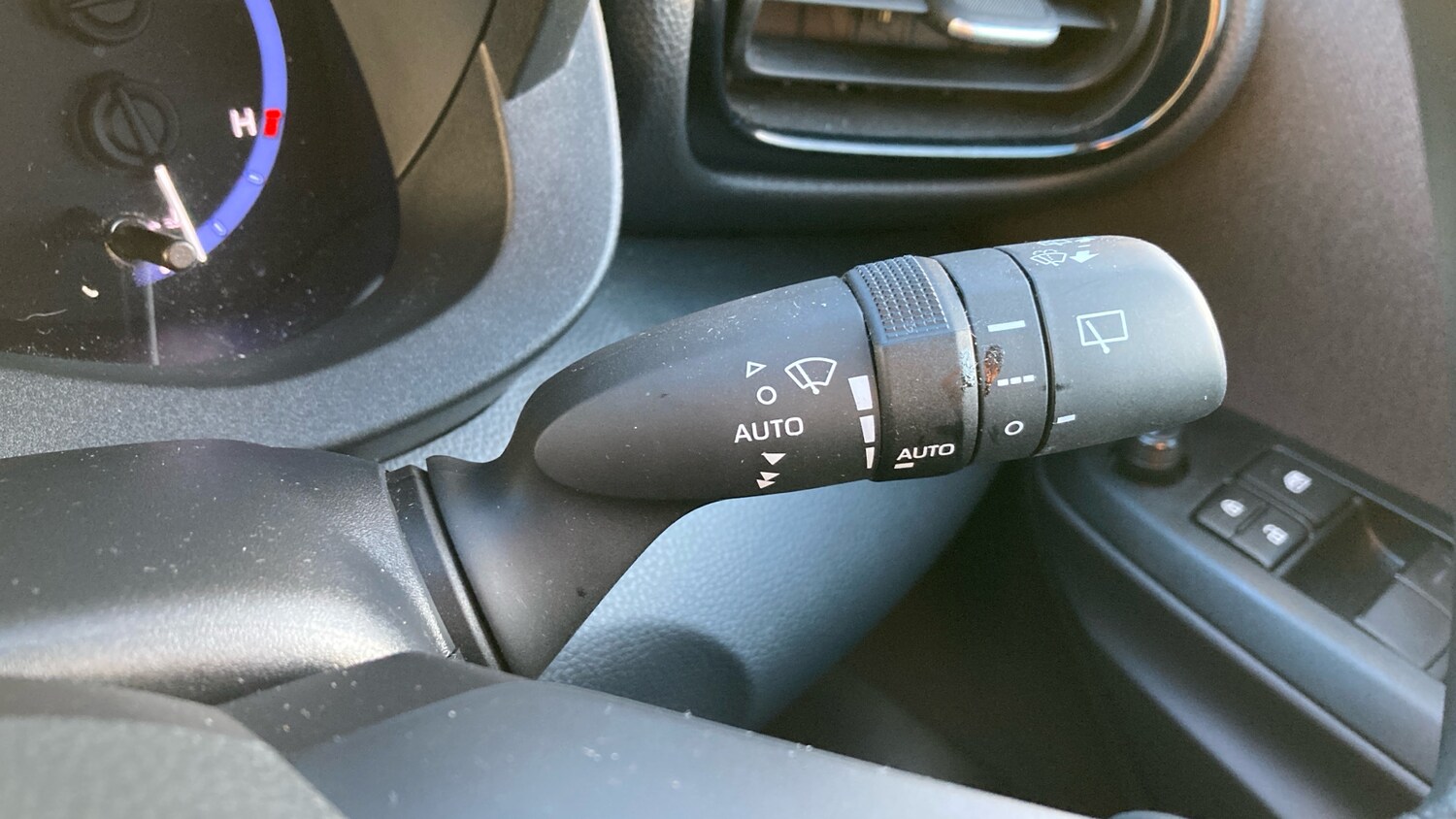 Used Toyota Yaris Cross 2024 for sale - 77086461: Photo 29