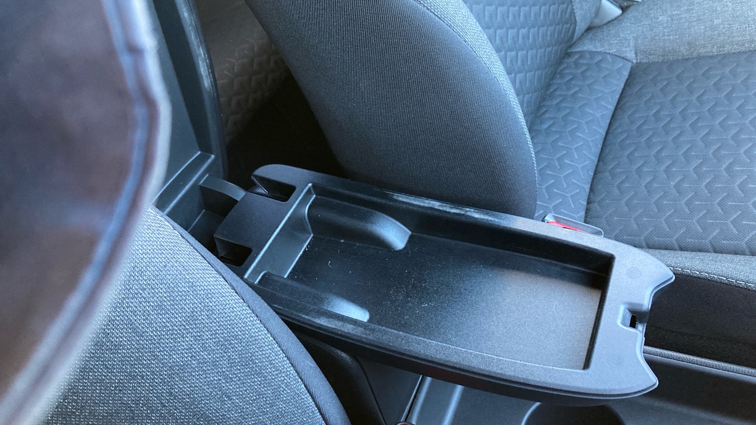 Used Toyota Yaris Cross 2024 for sale - 77086461: Photo 37