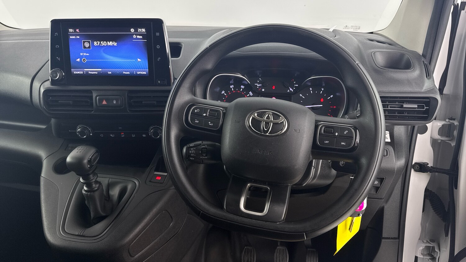 Used Toyota ProAce 2022 for sale - 76792923: Photo 6