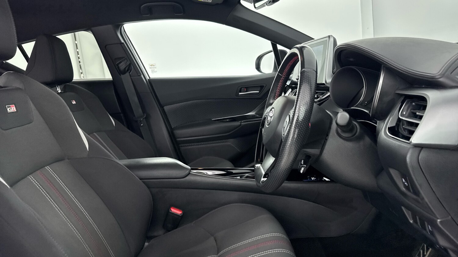 Used Toyota C-HR 2022 for sale - 77363973: Photo 11