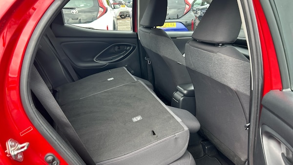 Used Toyota Yaris 2022 for sale - 76299755: Photo 22