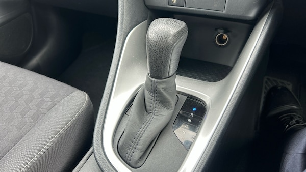 Used Toyota Yaris 2022 for sale - 76299755: Photo 37