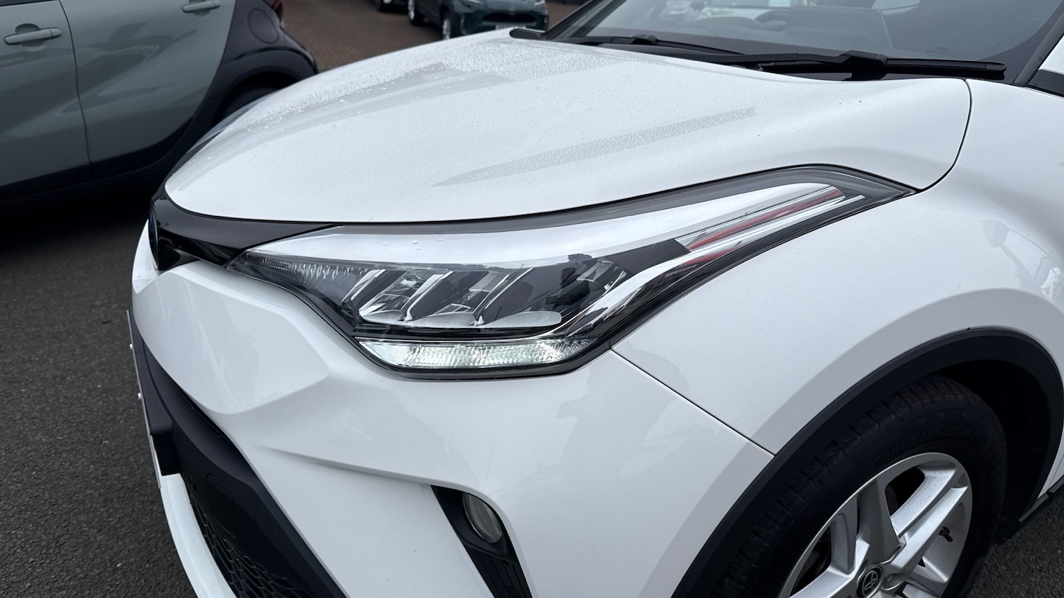 Used Toyota C-HR 2023 for sale - 76302120: Photo 24