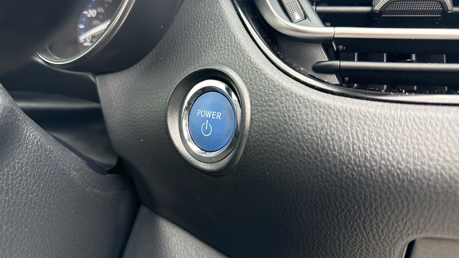 Used Toyota C-HR 2023 for sale - 76302120: Photo 27