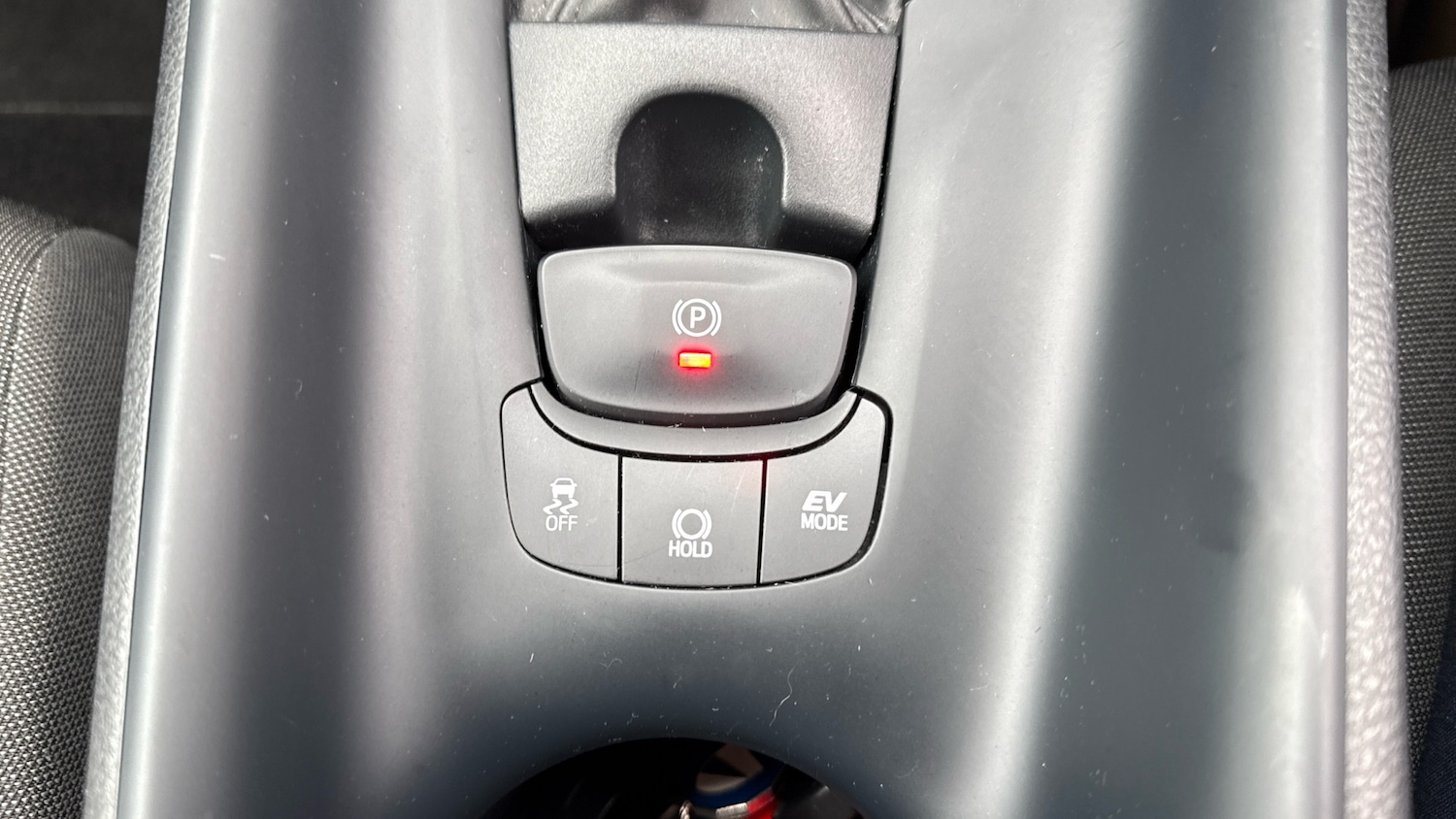 Used Toyota C-HR 2023 for sale - 76302120: Photo 38