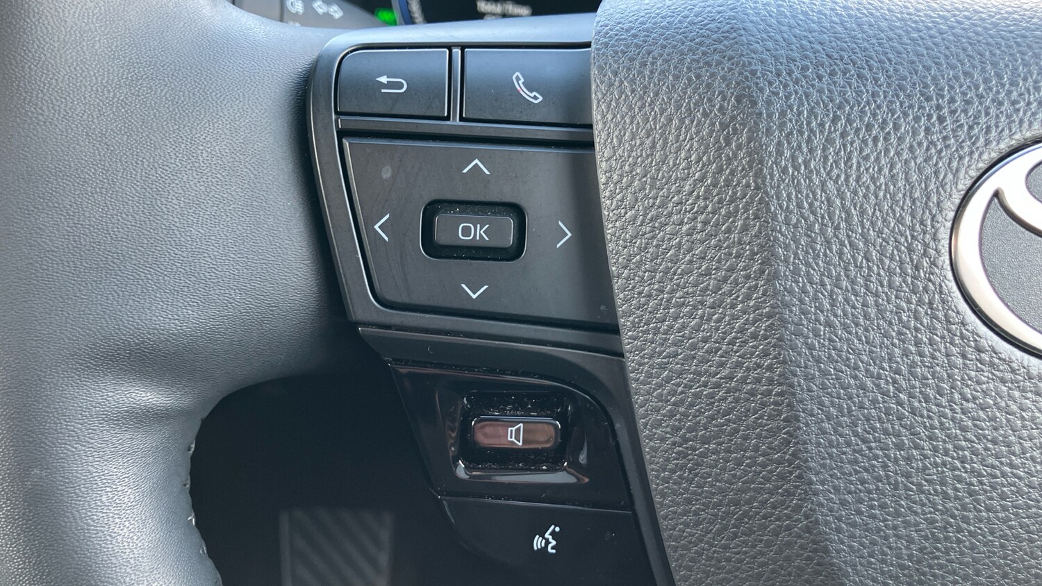 Used Toyota C-HR 2024 for sale - 78150575: Photo 36