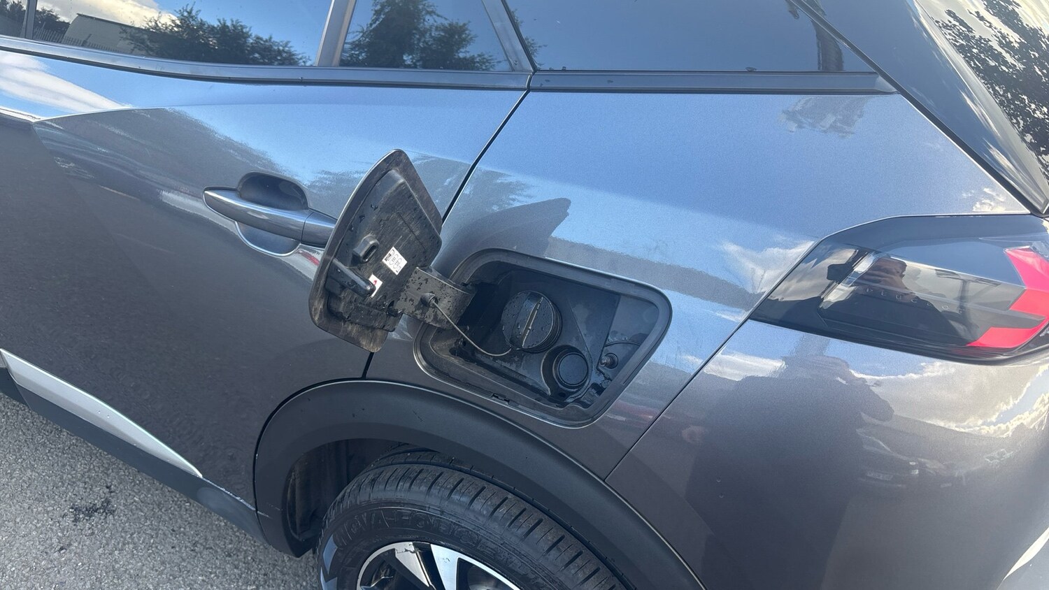 Used Peugeot 2008 2021 for sale - 76427767: Photo 32