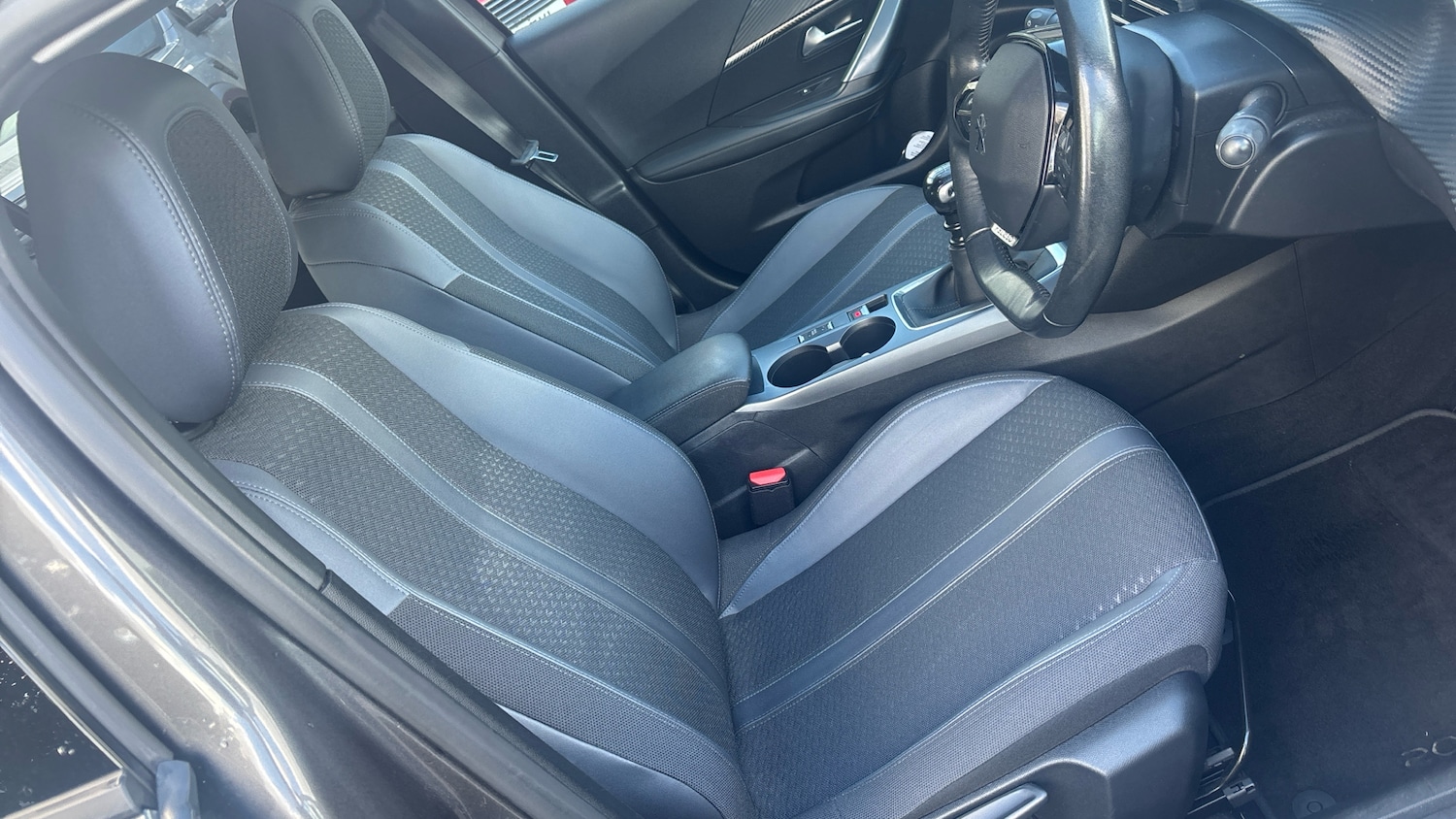 Used Peugeot 2008 2021 for sale - 76427767: Photo 38