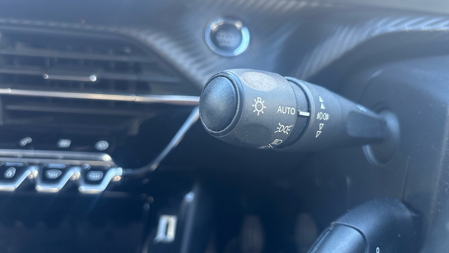 Used Peugeot 2008 2021 for sale - 76427767: Photo 43